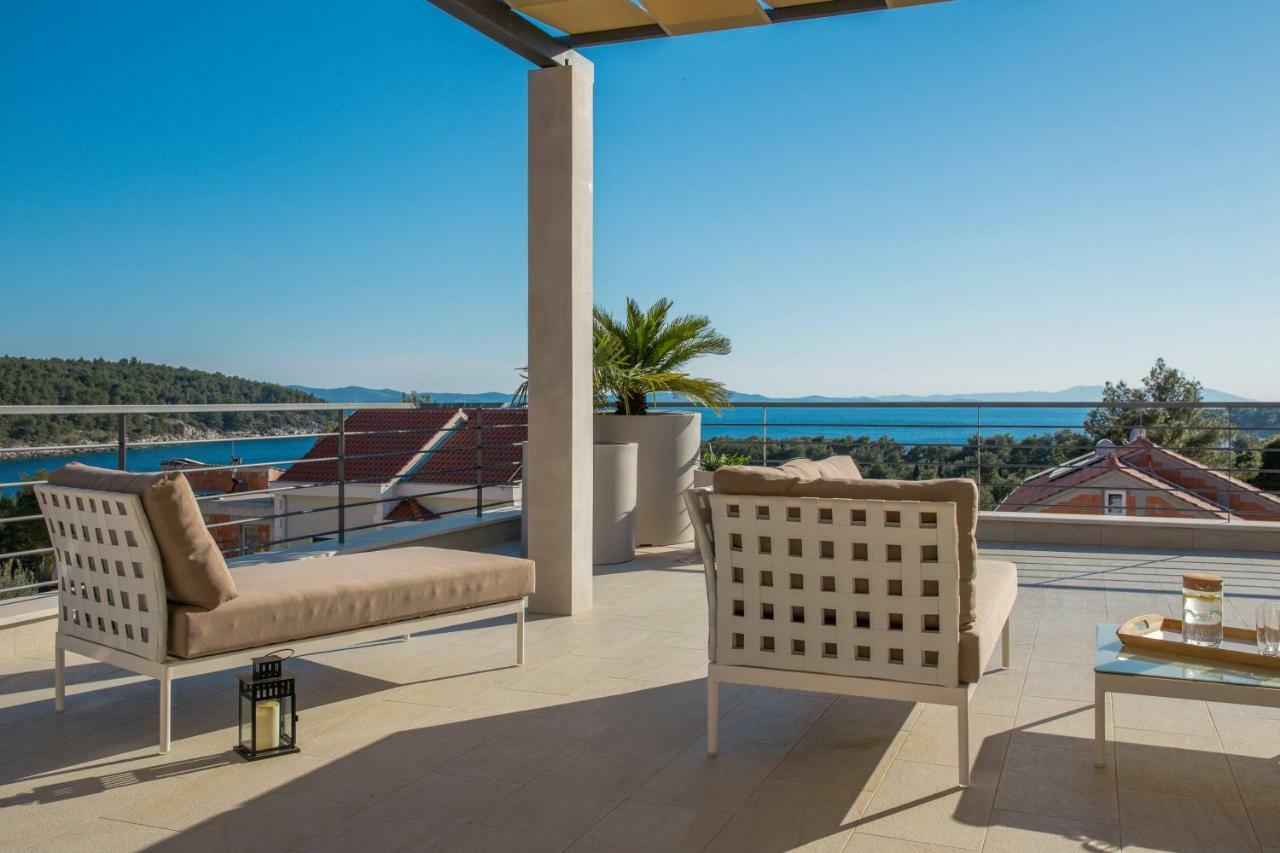 Luxury Villa Lucice View Milna  Exterior photo